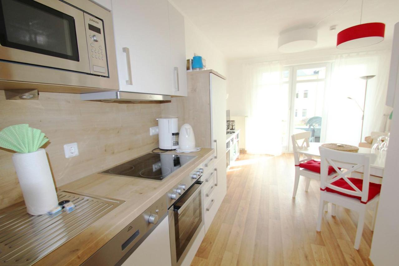 Terrasse, Gratis Nutzung Vom Ahoi Erlebnisbad Und Sauna In Sellin - Meeresblick Fewo 32 Goehren  Exteriör bild